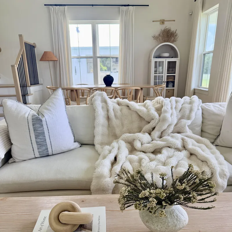 Oversized cloud faux-fur throw